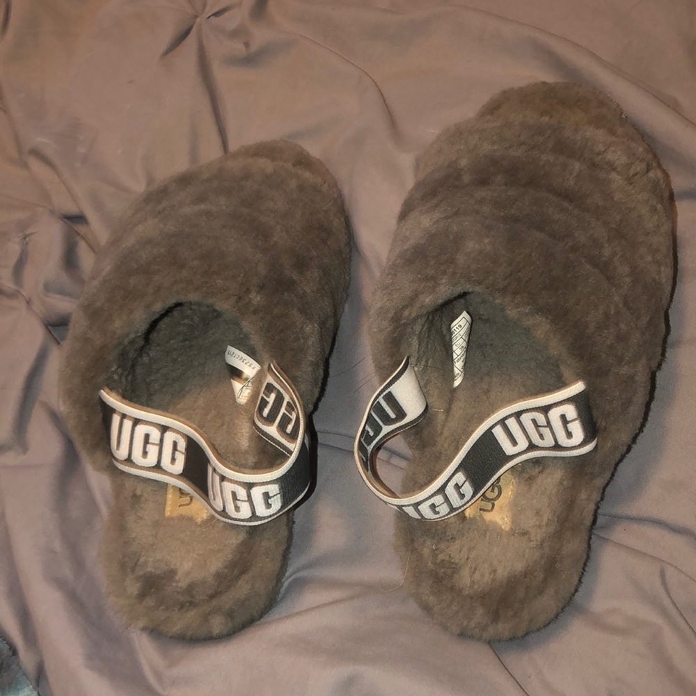 Ugg fluff yeah slides